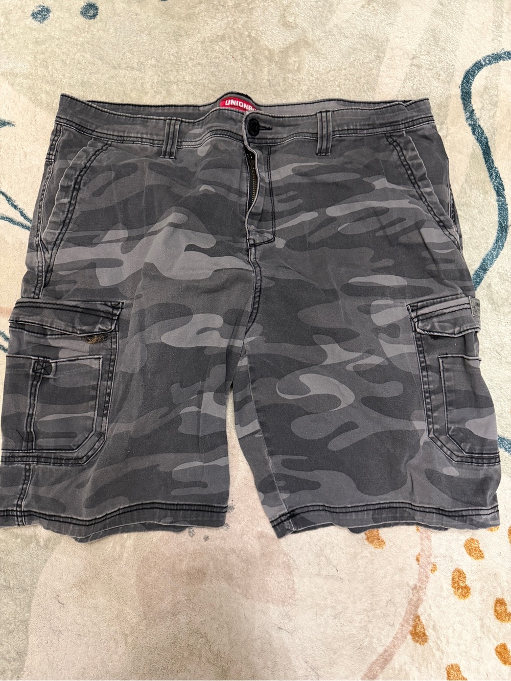 UNIONBAY Men's Dark Gray Camo Cargo Shorts